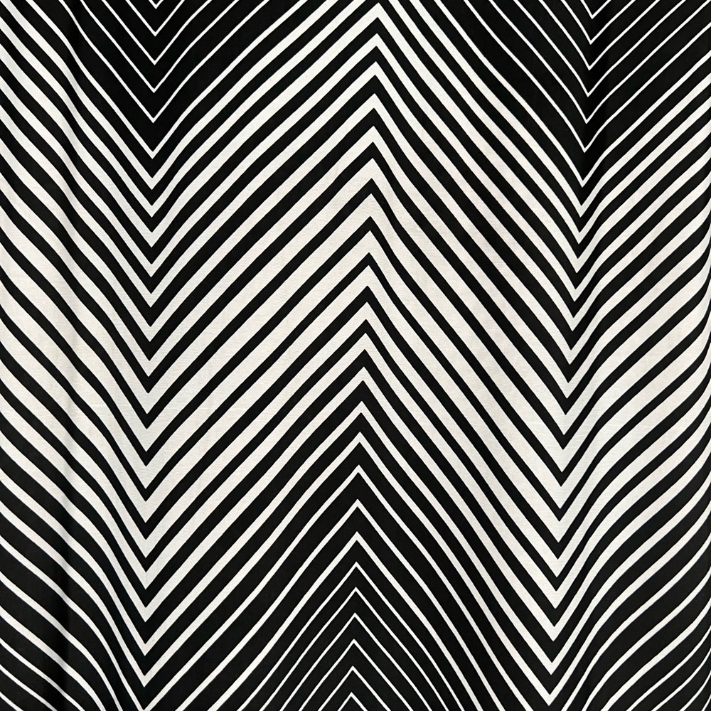 Just love black and white geometric maxi dress - Picture 6 of 10